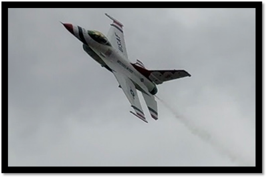 A jet flying in the sky

AI-generated content may be incorrect.