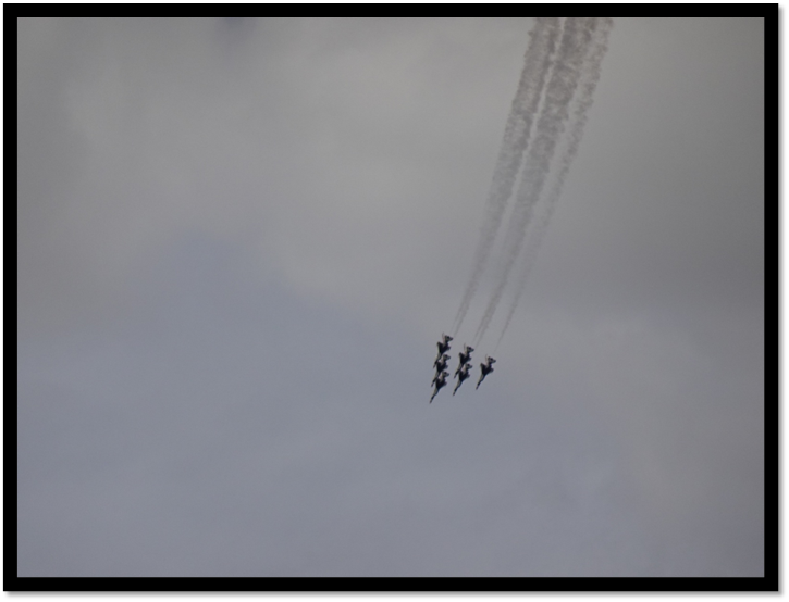 Several jets flying in the sky

AI-generated content may be incorrect.