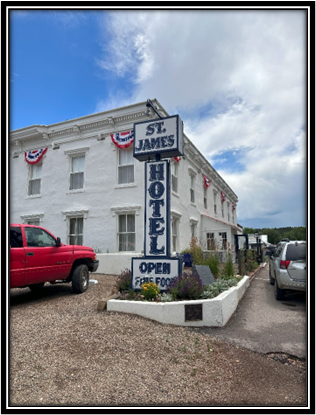 A sign on a building

Description automatically generated