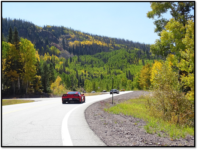 A picture containing tree, sky, outdoor, road

Description automatically generated